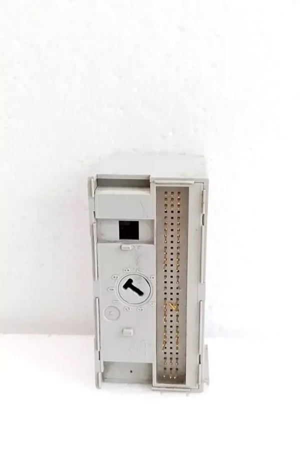 Allen Bradley 1794-0E12 Output Module