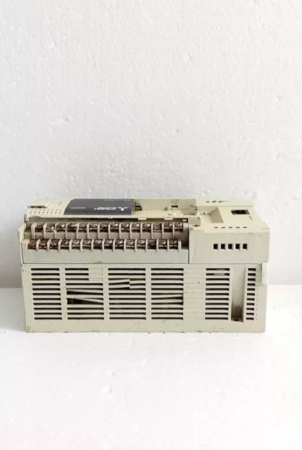 MITSUBISHI ELECTRIC FX3GE-40MRES PROGRAMMABLE CONTROLLER 8 AMP