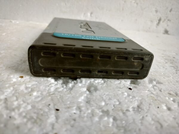 D-link Des-1008D 8 Port Fast Ethernet Switch